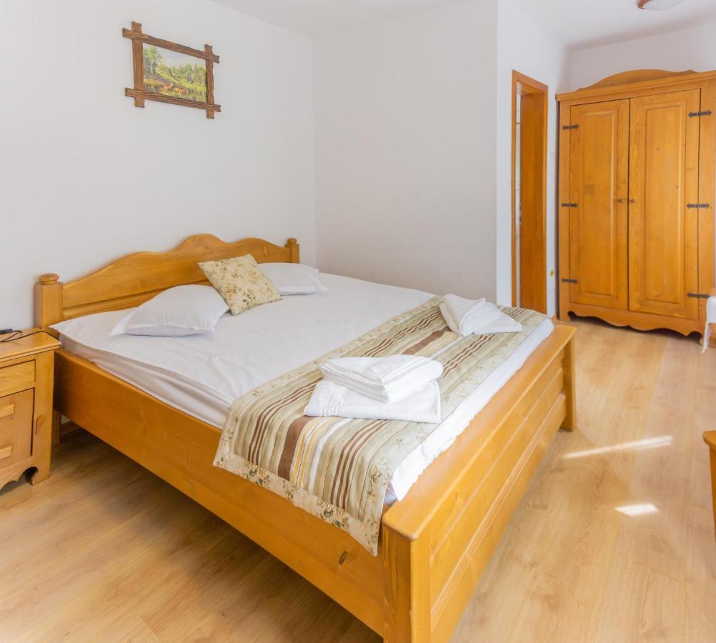 Popasul Craiului Vila Zărneşti Exterior foto